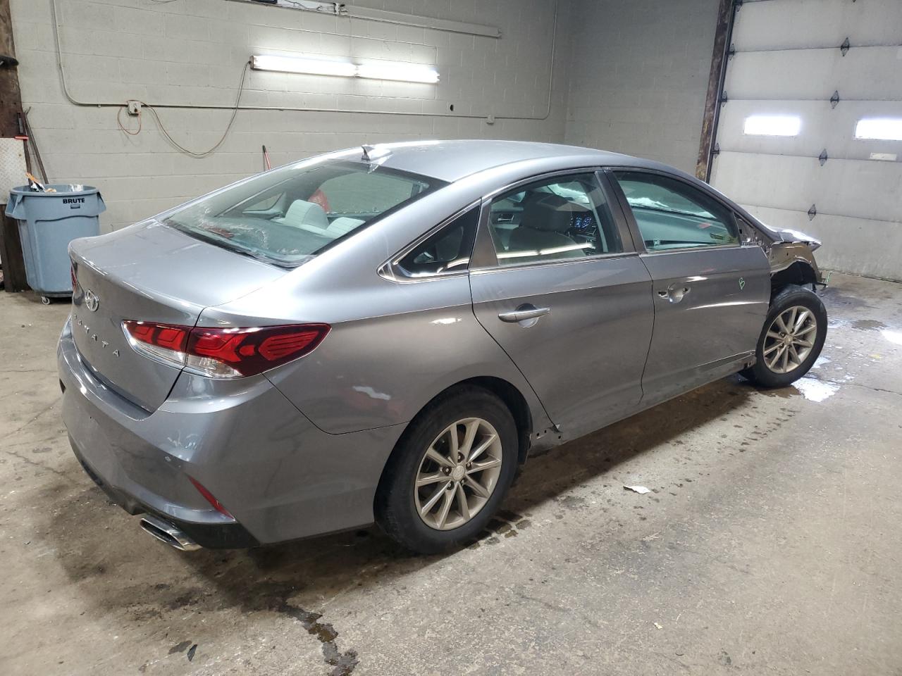 2018 Hyundai Sonata - Image 3