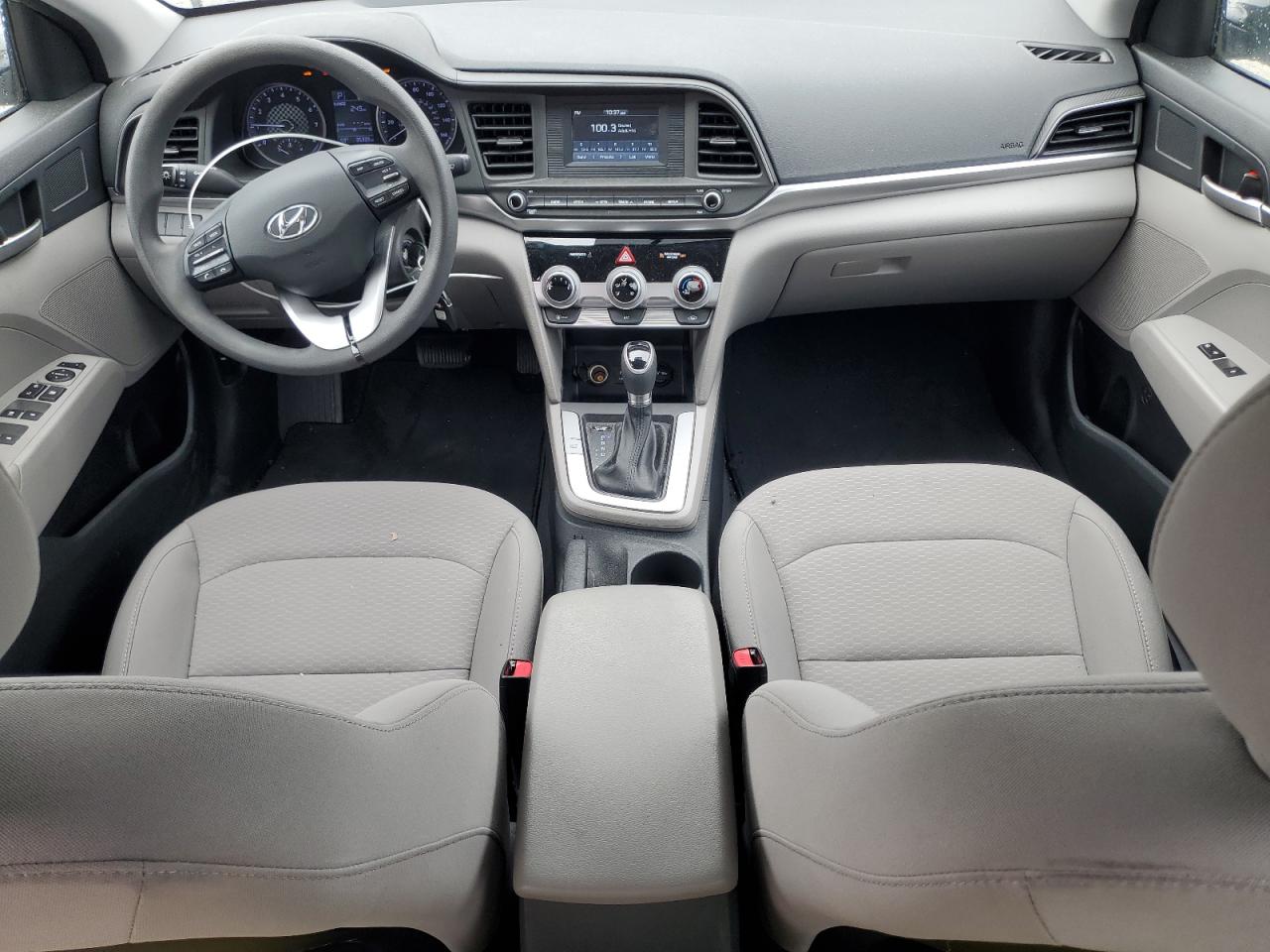 2019 Hyundai Elantra - Image 8