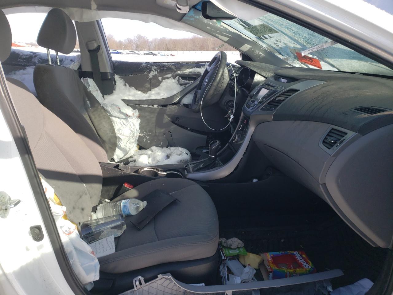 2016 Hyundai Elantra - Image 7