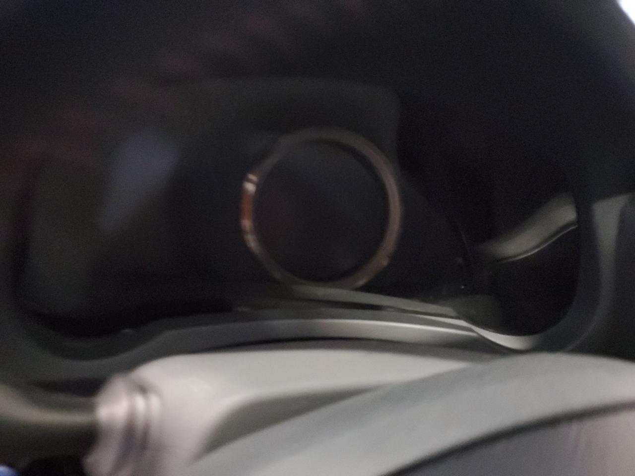2015 Lexus IS - Image 9