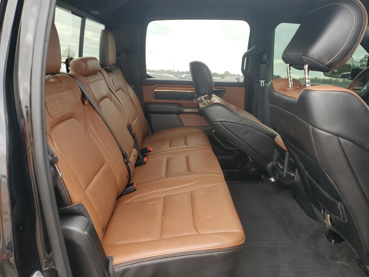 2020 RAM 1500 - Image 10
