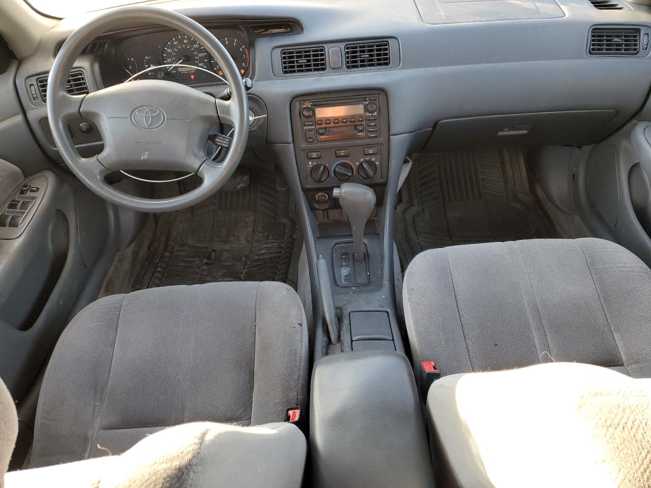2001 Toyota Camry - Image 8