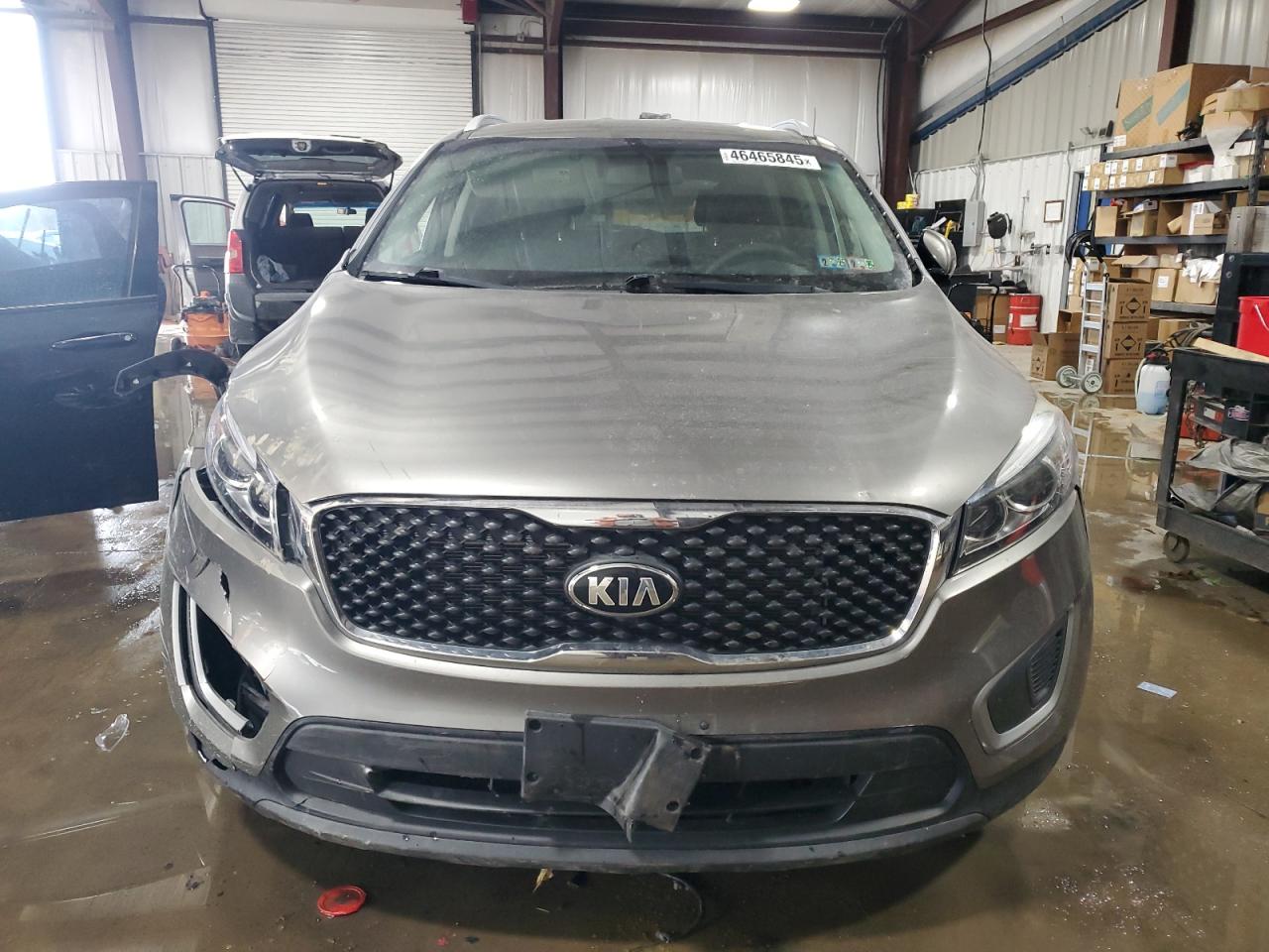 2017 Kia Sorento - Image 5