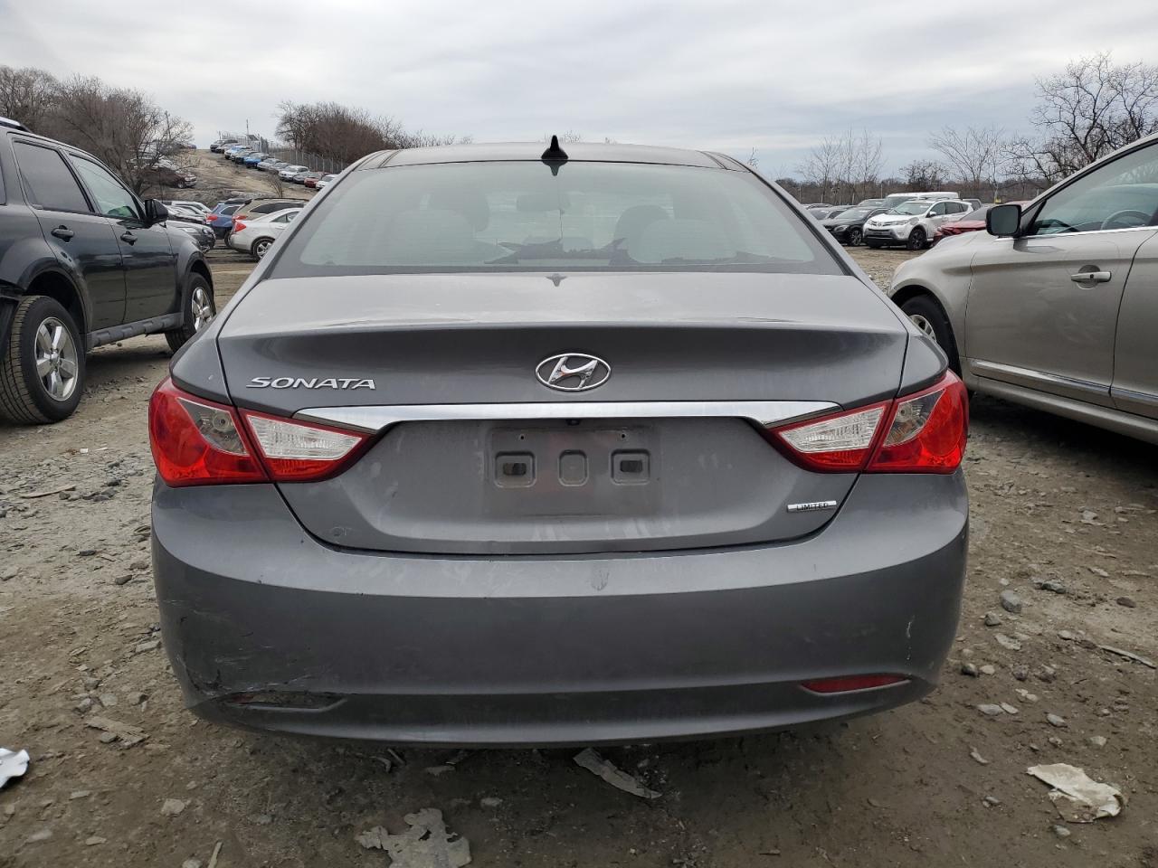2013 Hyundai Sonata - Image 6