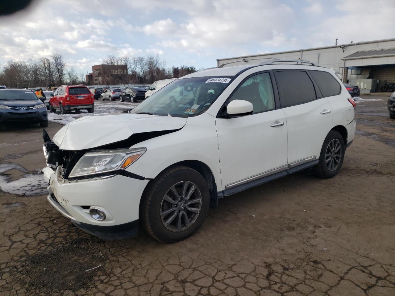 2015 Nissan Pathfinder - Image 1