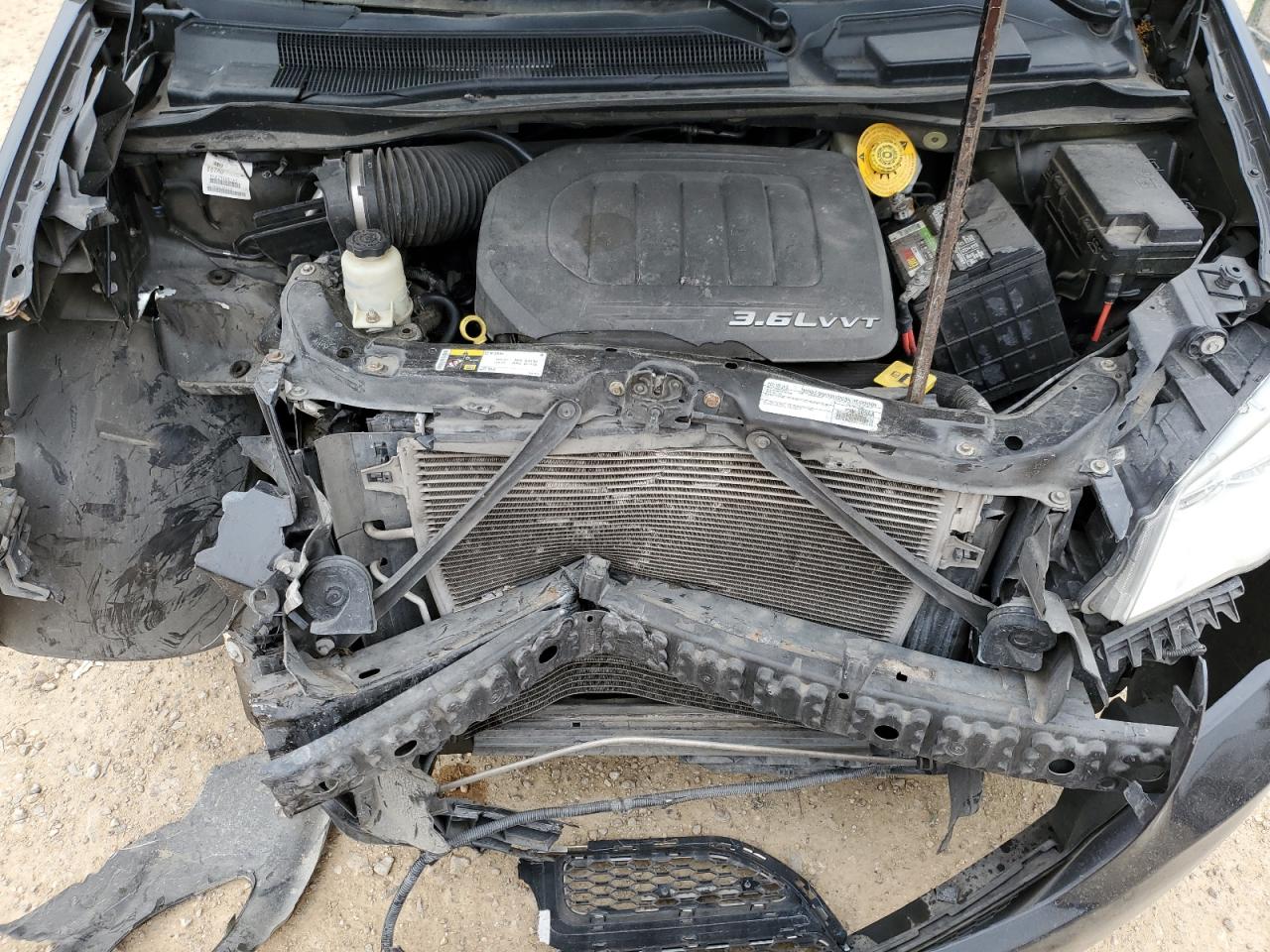 2016 Dodge Caravan - Image 12