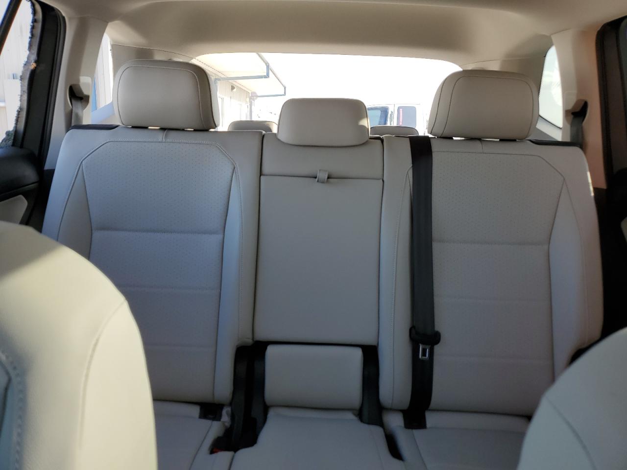 2021 Volkswagen Tiguan - Image 10