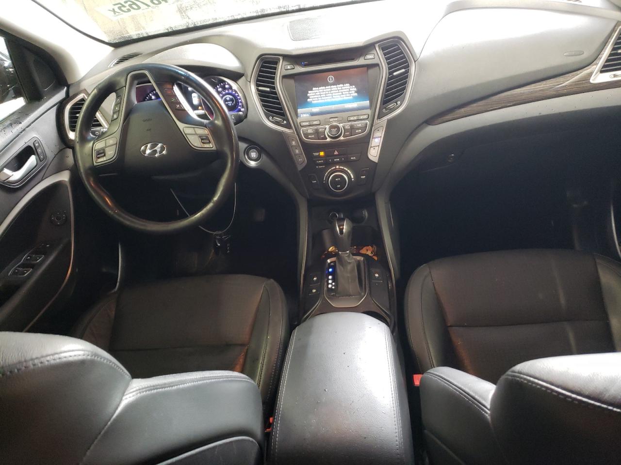 2014 Hyundai Santa Fe - Image 8