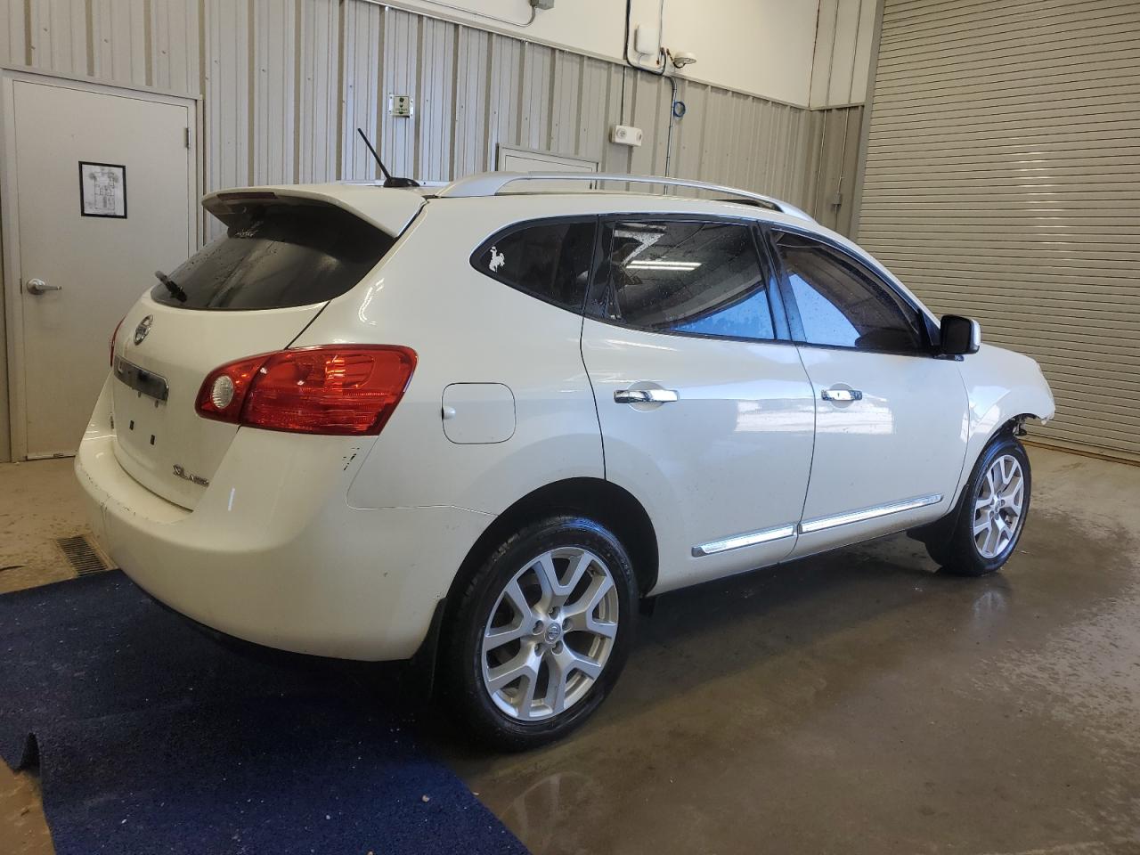 2011 Nissan Rogue - Image 3