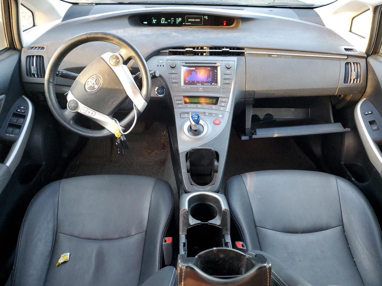 2015 Toyota Prius - Image 8