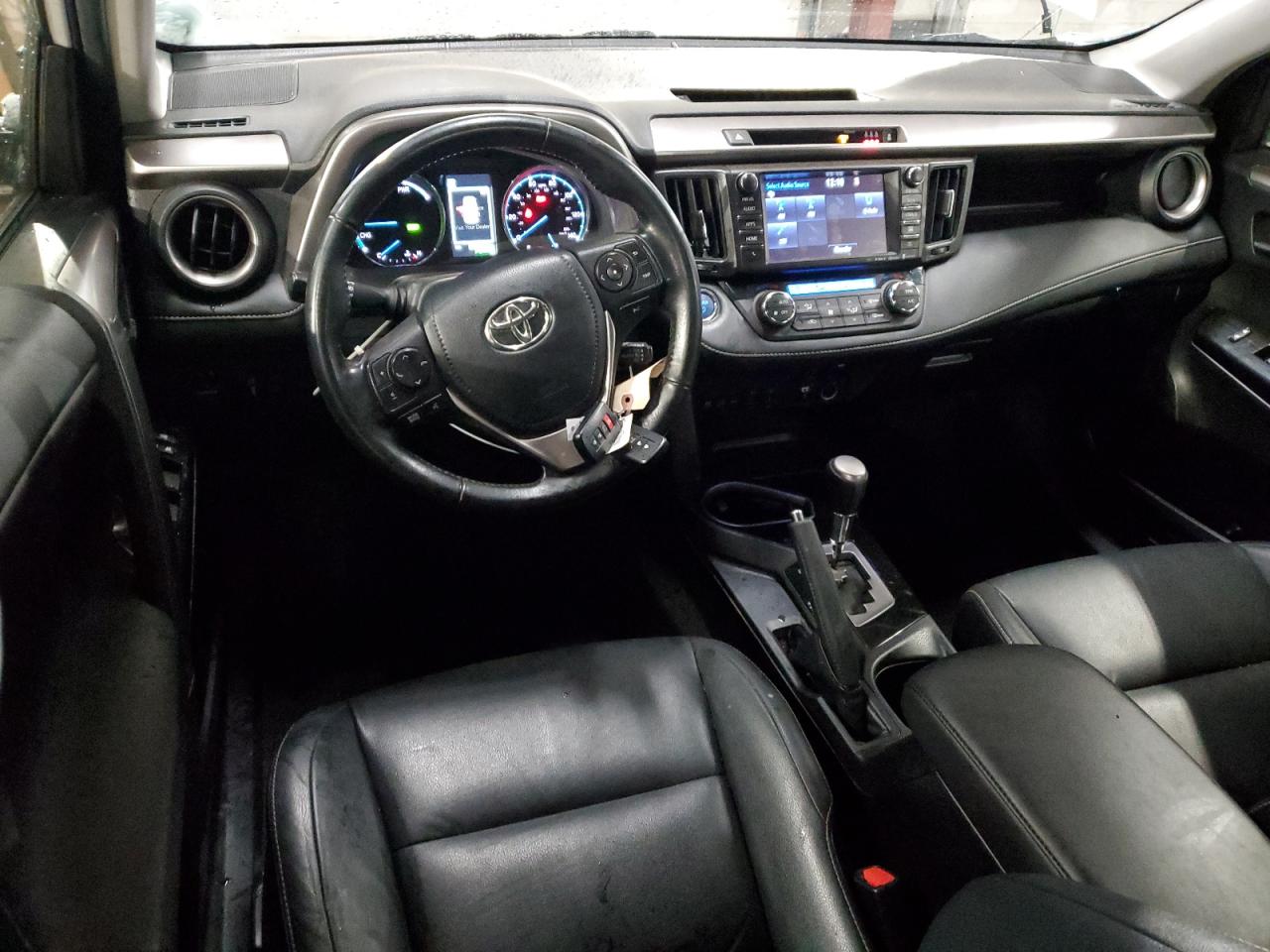 2018 Toyota RAV 4 - Image 8