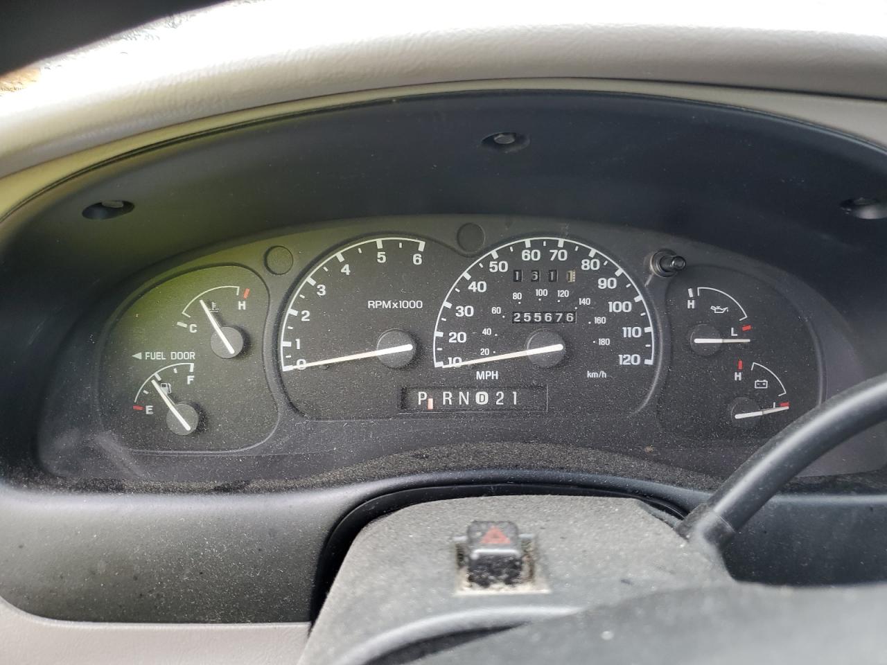 1998 Ford Explorer - Image 9