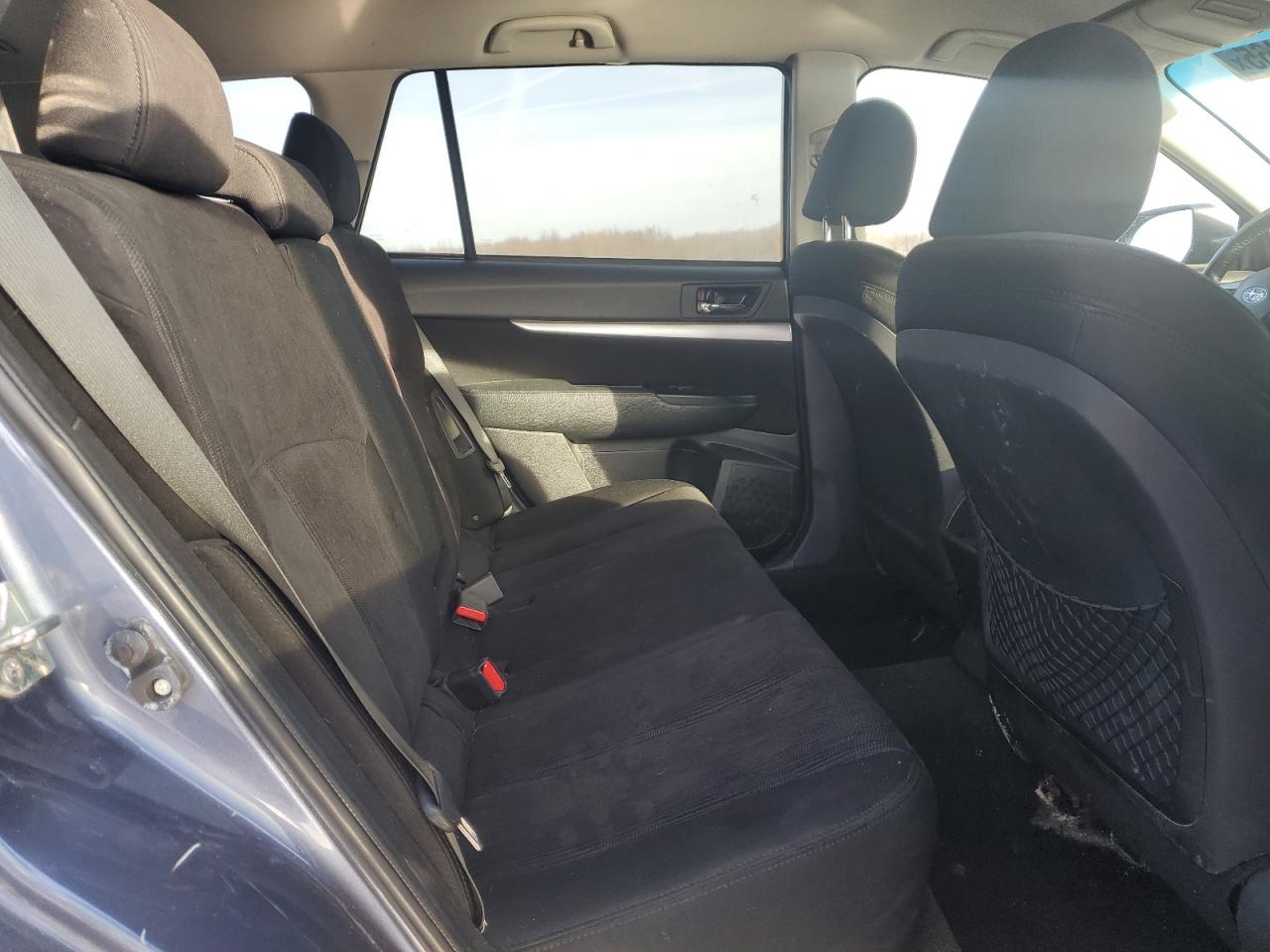 2014 Subaru Outback - Image 10