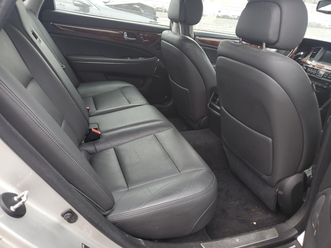 2014 Hyundai Equus - Image 10