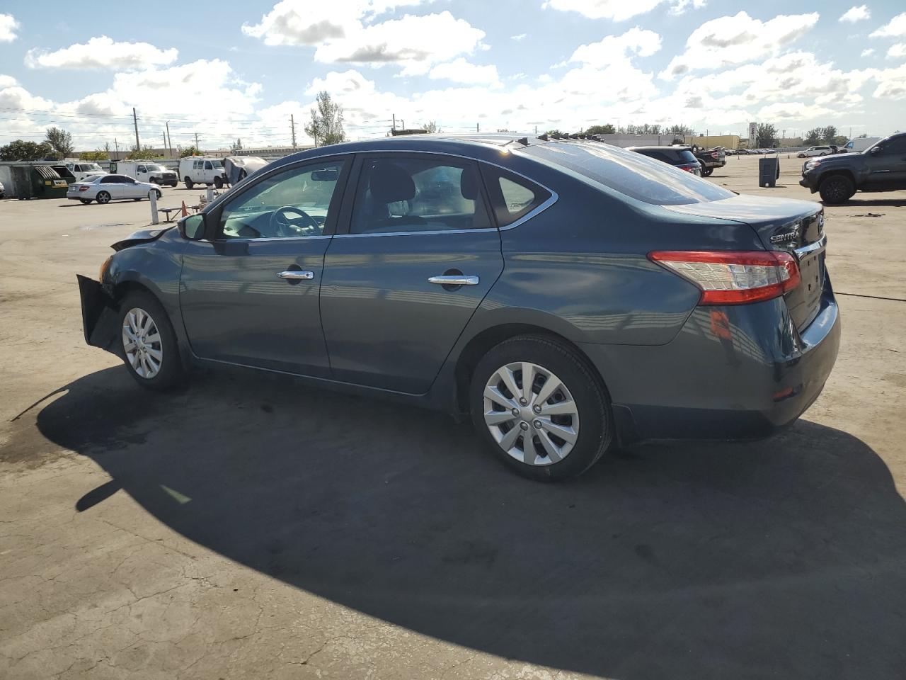 2014 Nissan Sentra - Image 2
