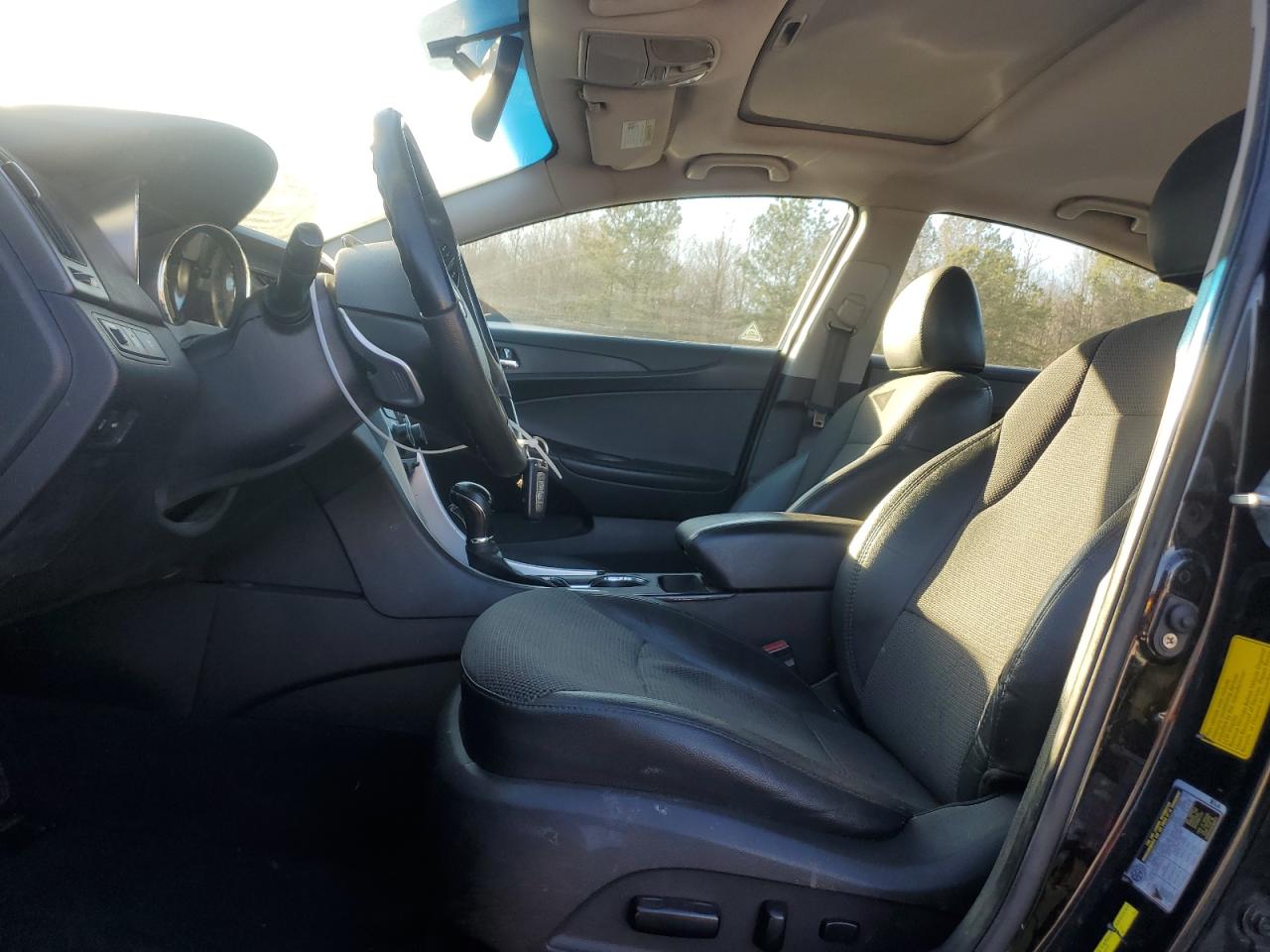 2011 Hyundai Sonata - Image 7