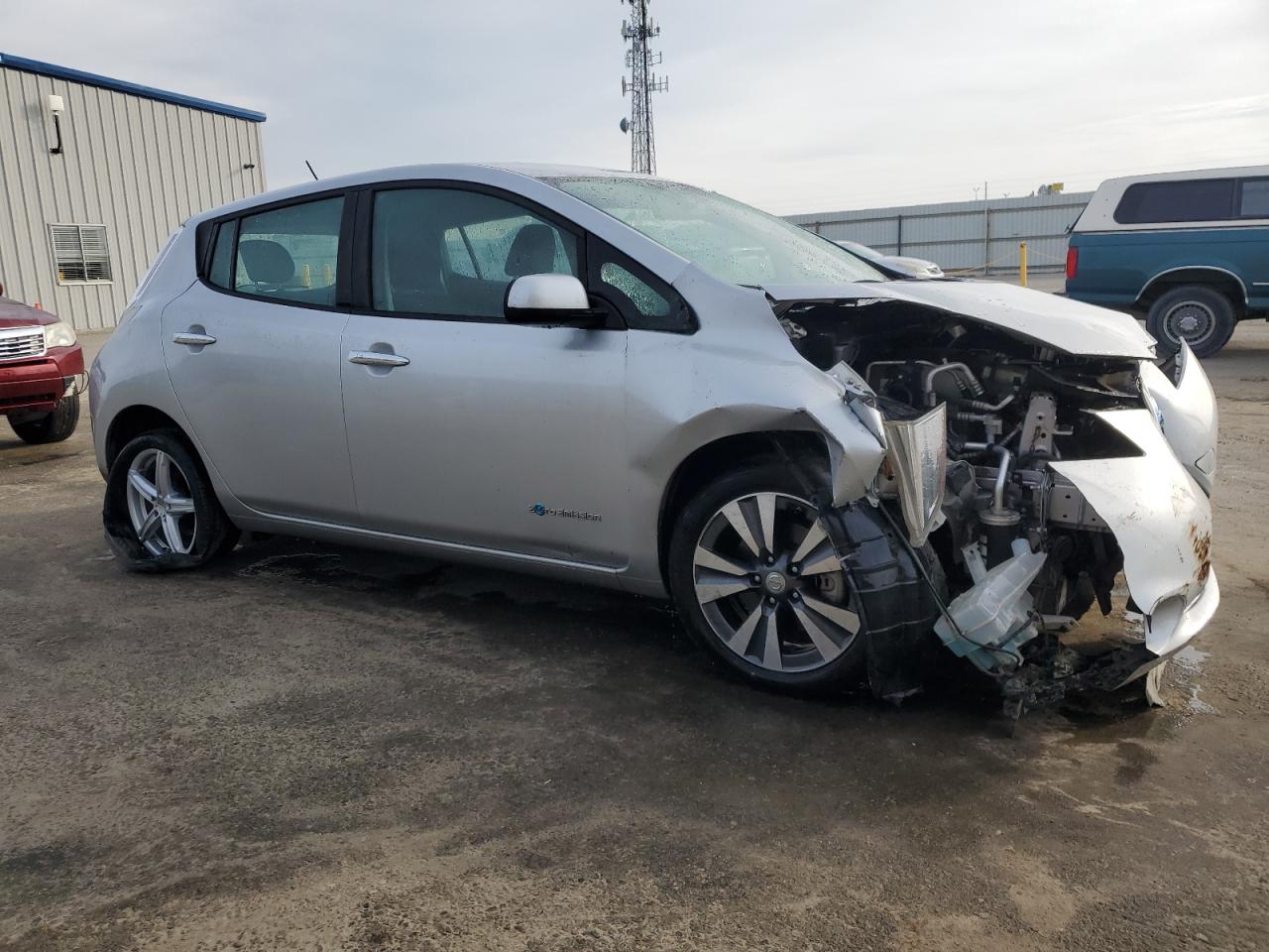 2015 Nissan Leaf - Image 4