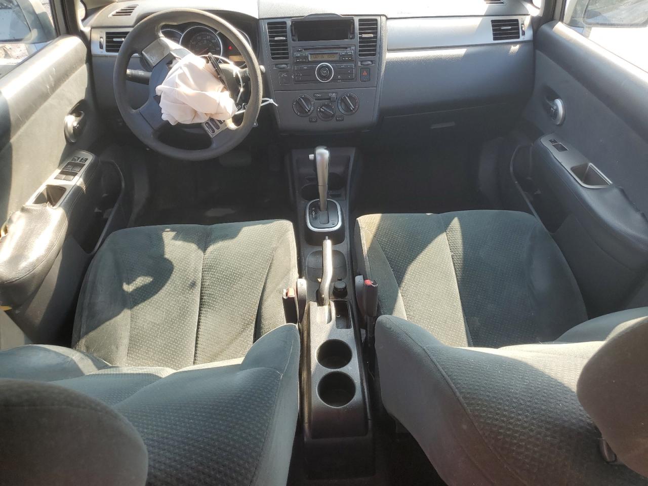 2011 Nissan Versa - Image 8