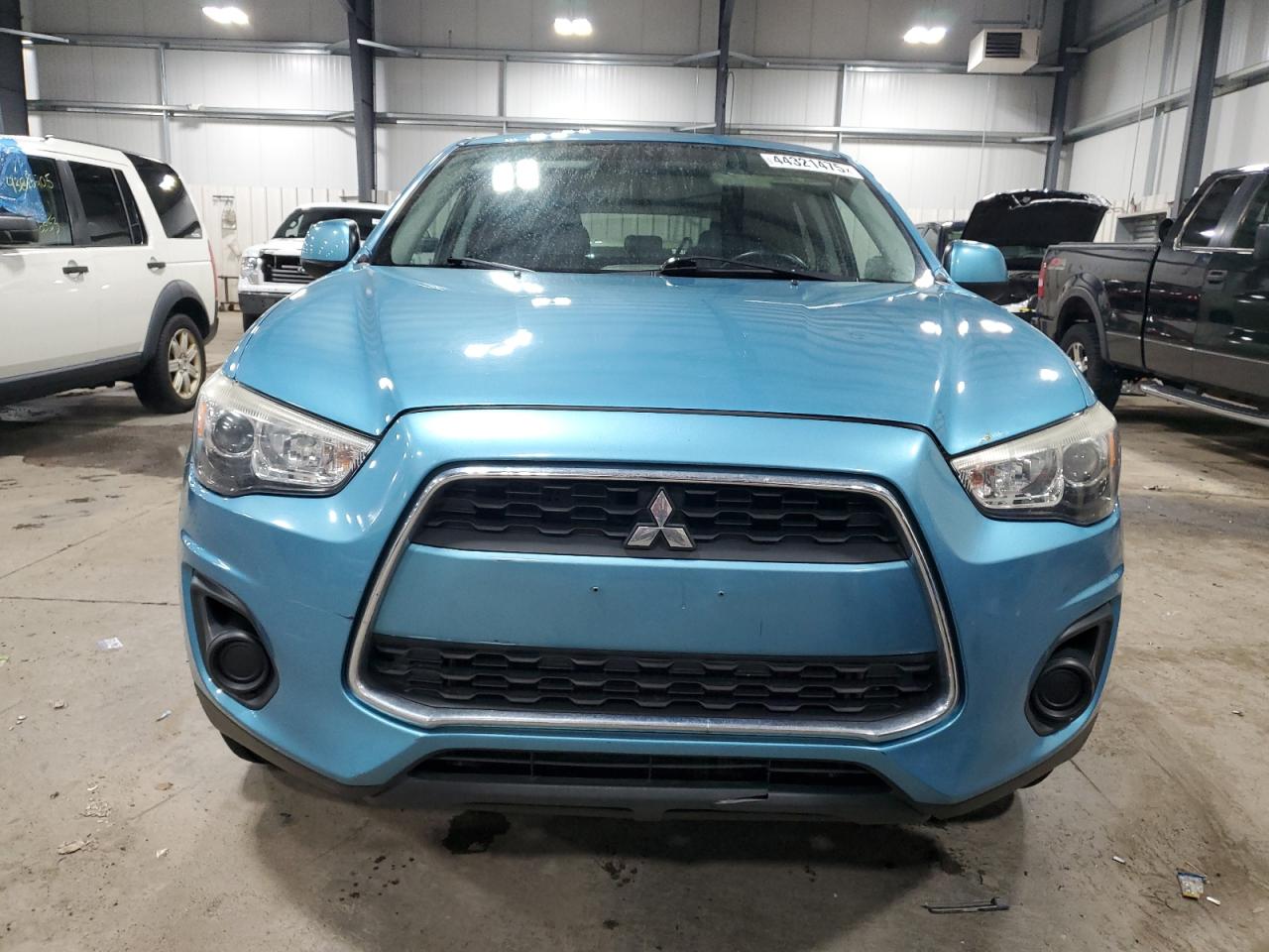 2014 Mitsubishi Outlander - Image 5