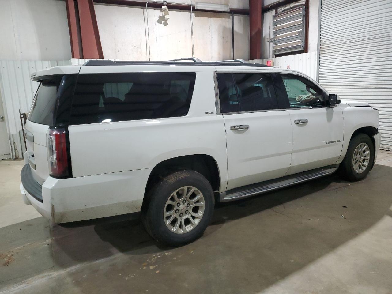2015 GMC Yukon - Image 3