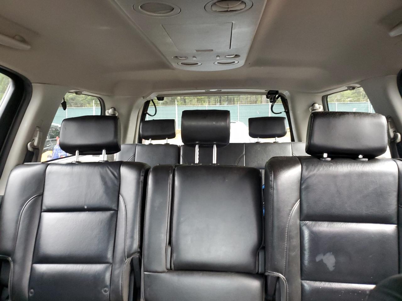 2009 Nissan Armada - Image 10