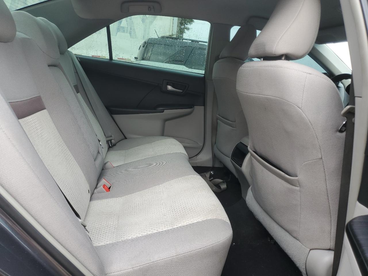 2014 Toyota Camry - Image 10