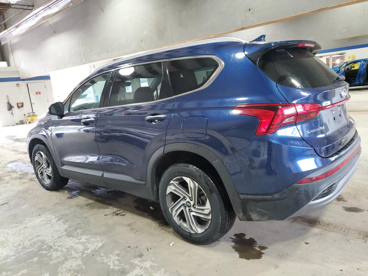 2023 Hyundai Santa Fe - Image 2