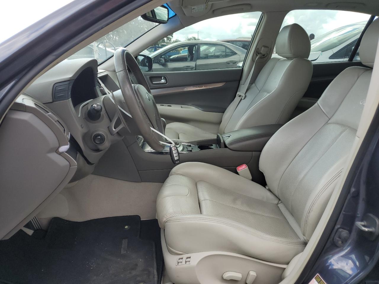 2012 Infiniti G - Image 7