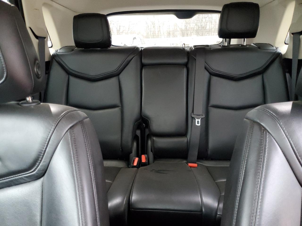 2018 Cadillac XT5 - Image 10