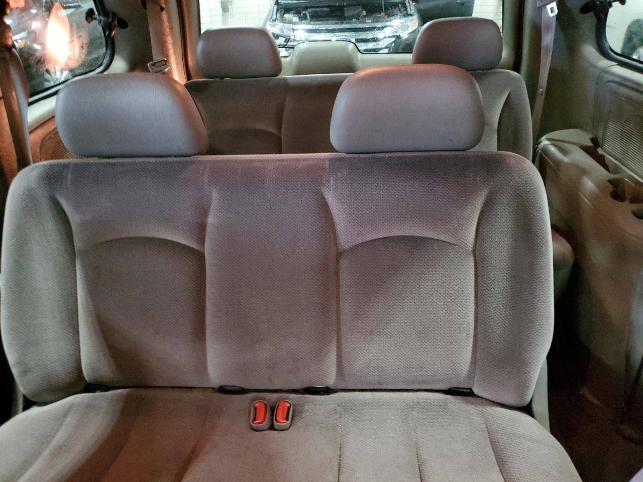 2002 Dodge Caravan - Image 10