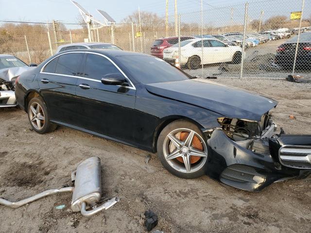 Седани MERCEDES-BENZ E-CLASS 2017 Чорний