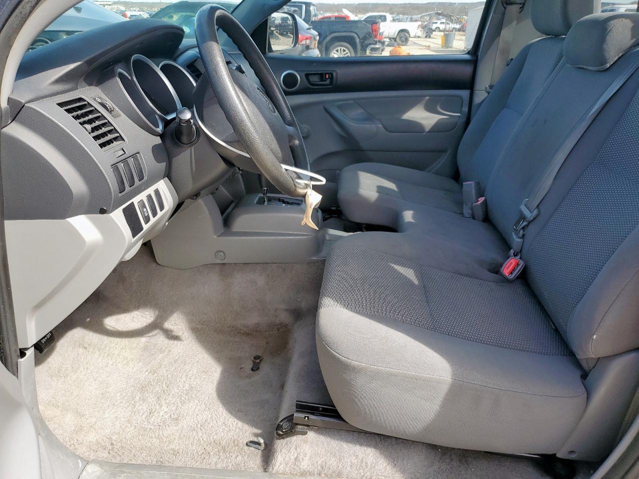 2011 Toyota Tacoma - Image 7
