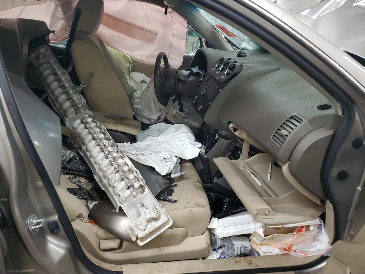2011 Nissan Altima - Image 7