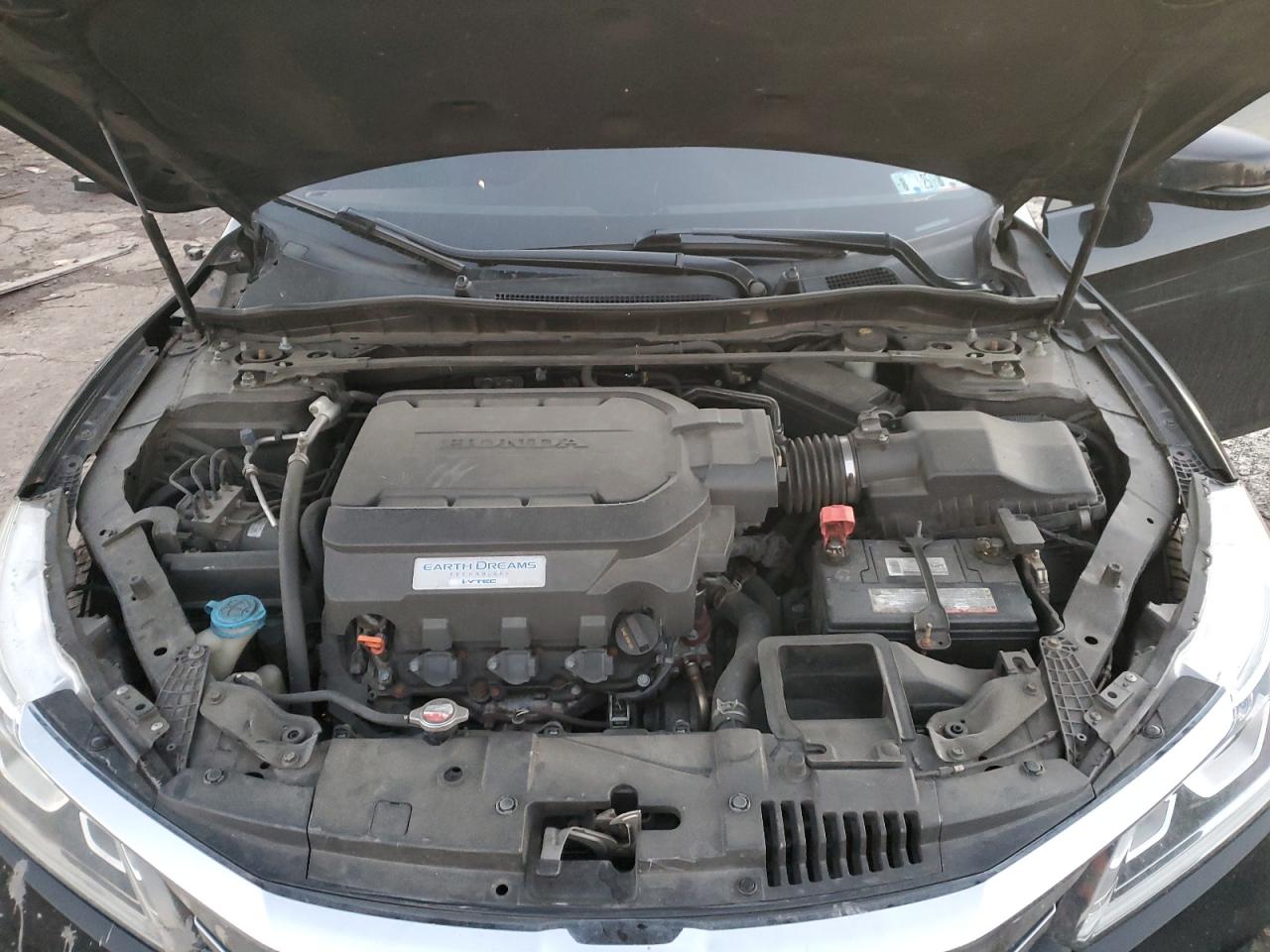 2016 Honda Accord - Image 11