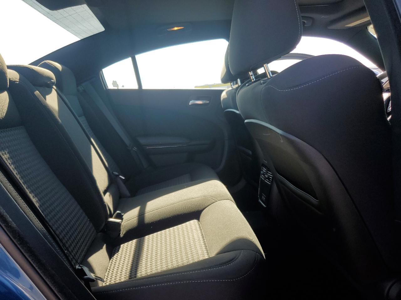 2021 Dodge Charger - Image 11