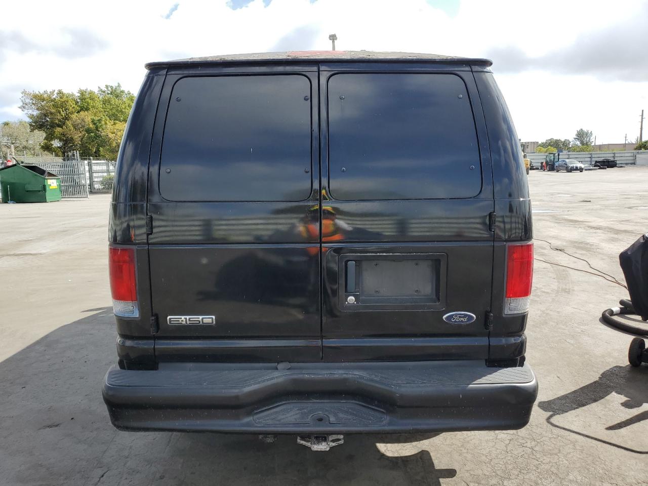 2006 Ford Econoline - Image 6