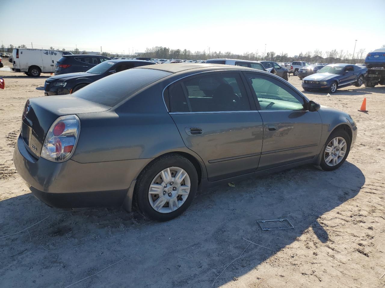 2005 Nissan Altima - Image 3