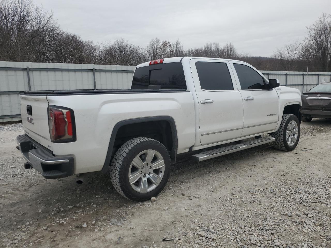 2018 GMC Sierra - Image 3