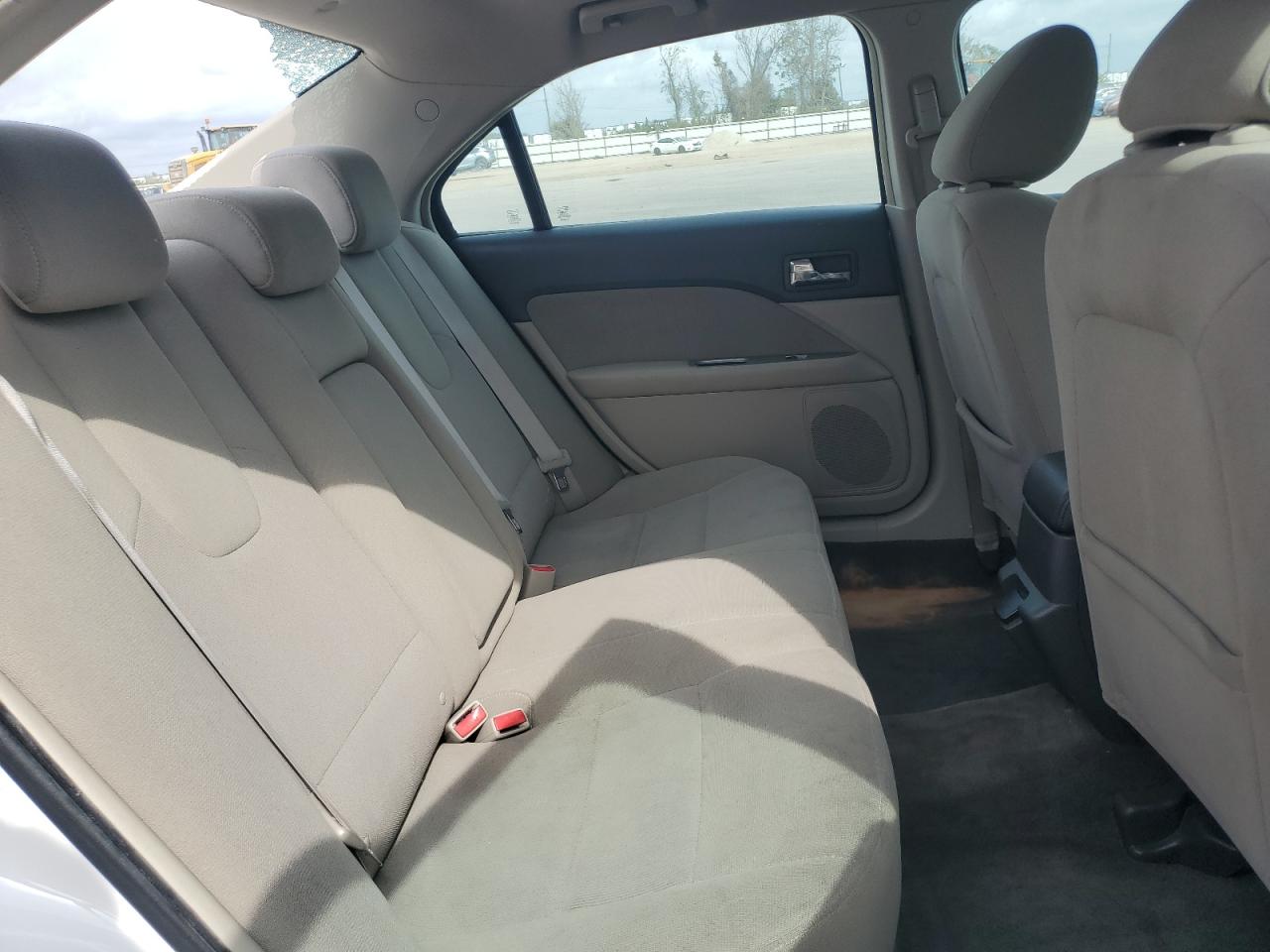 2010 Ford Fusion - Image 10