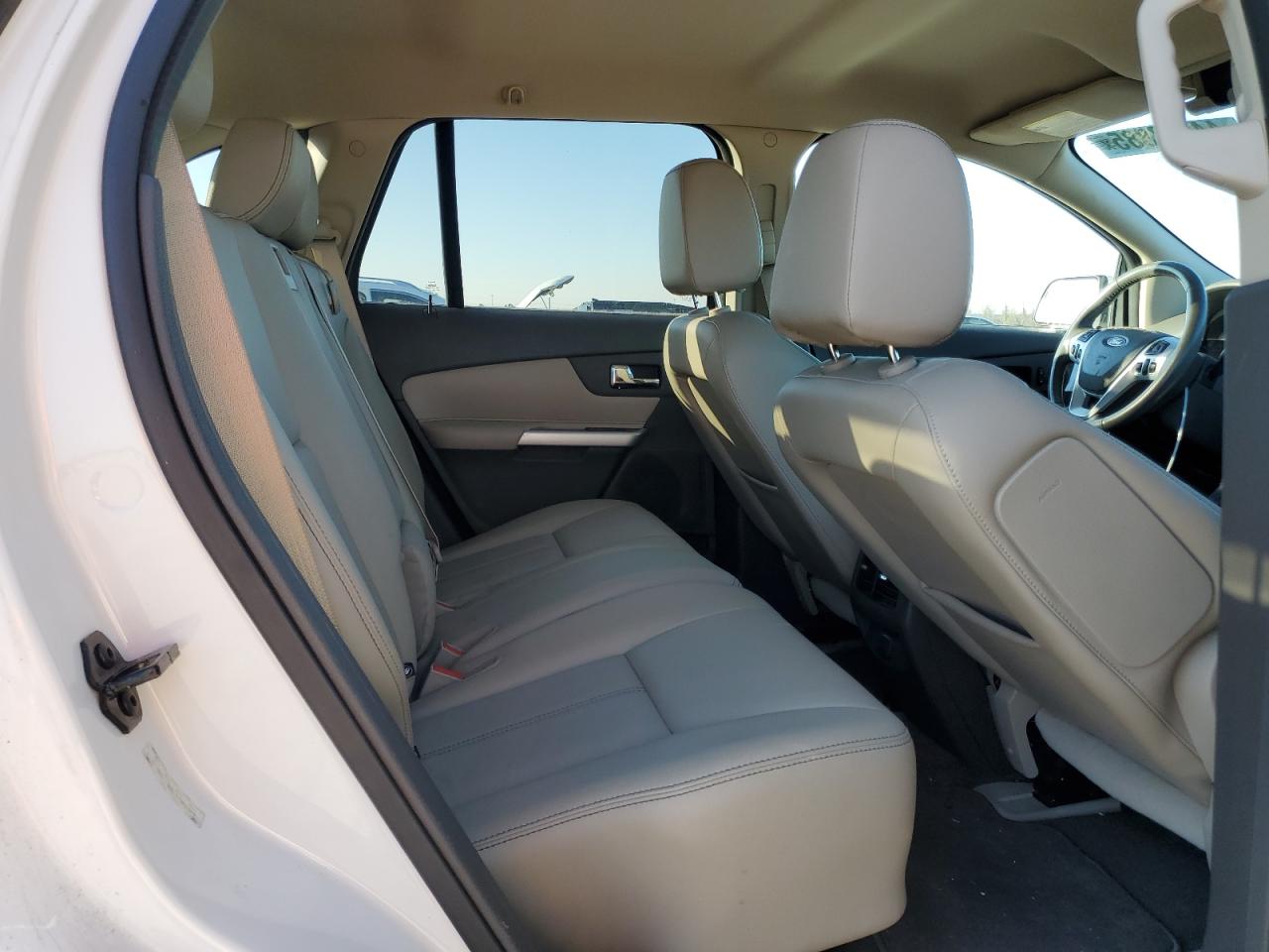 2012 Ford Edge - Image 11