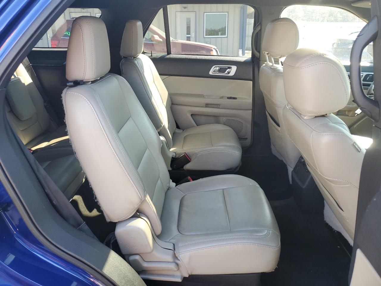 2015 Ford Explorer - Image 11
