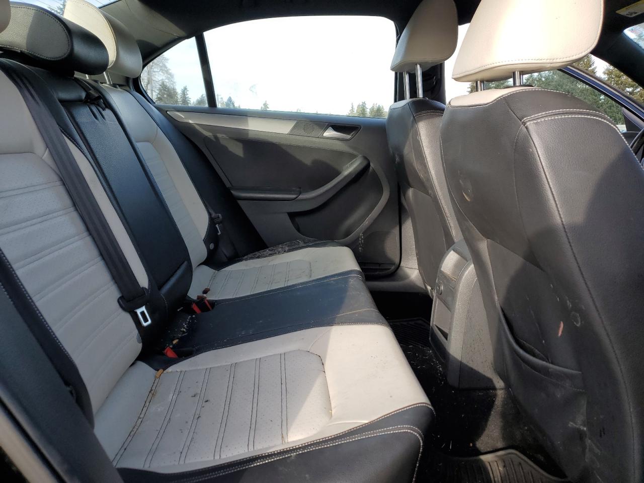2016 Volkswagen Jetta - Image 10