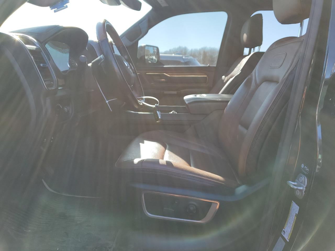 2021 RAM 1500 - Image 7