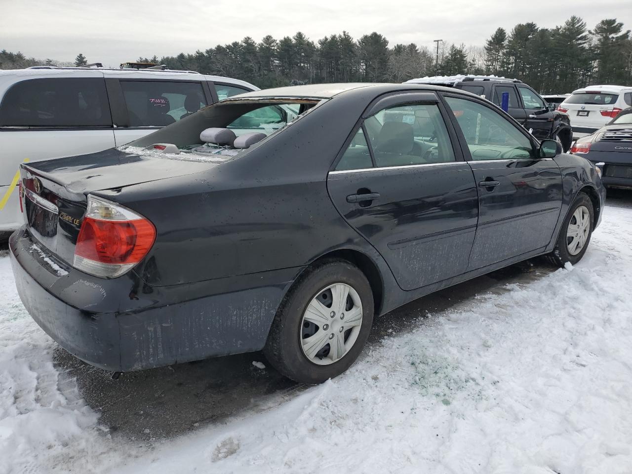 2005 Toyota Camry - Image 3