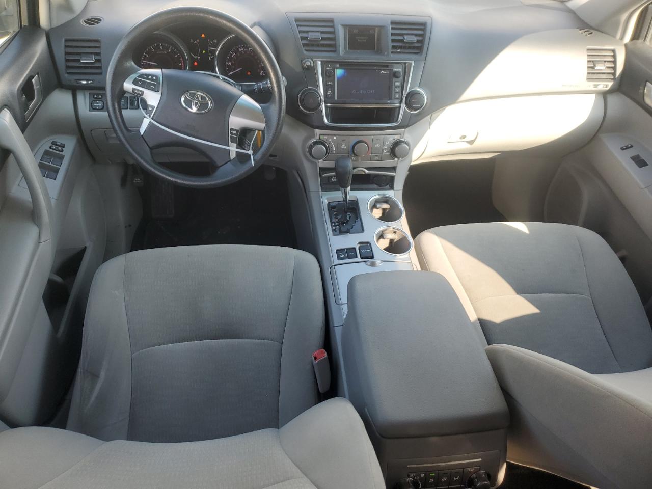 2013 Toyota Highlander - Image 8