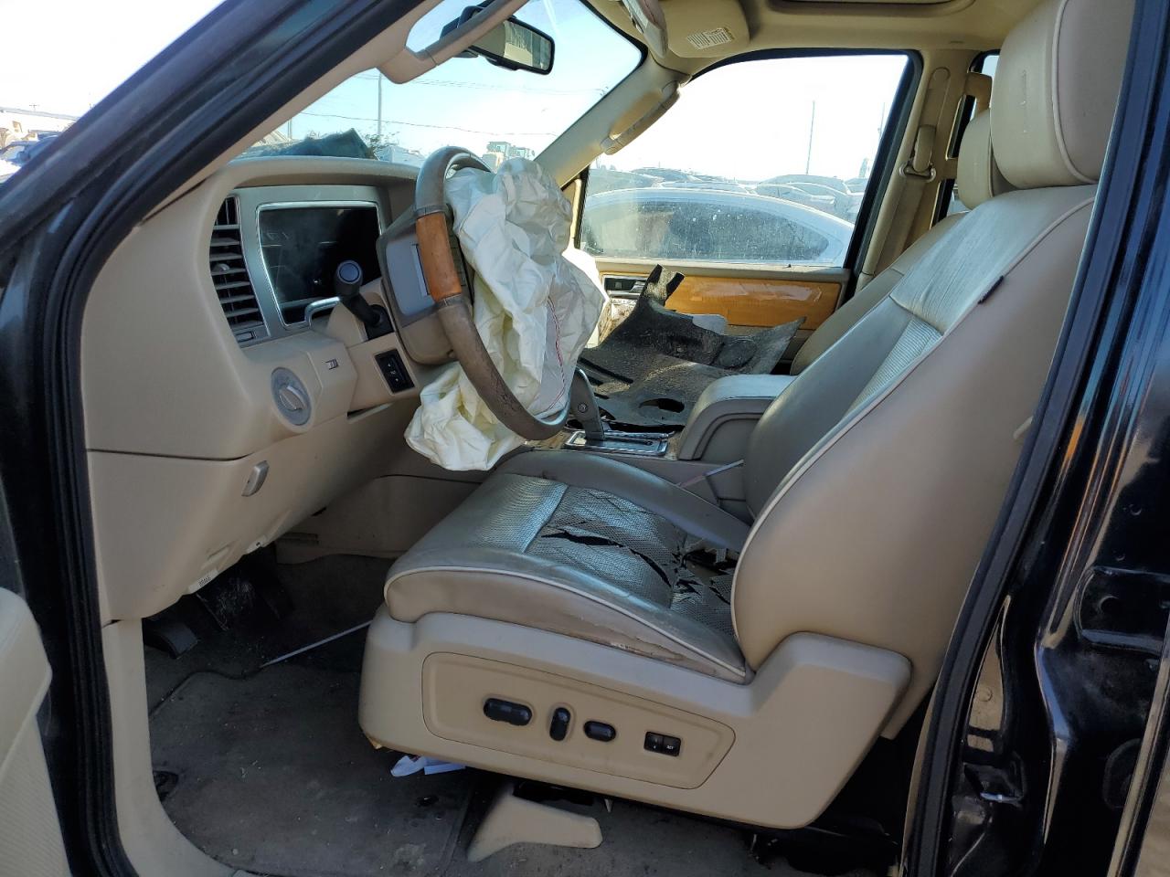 2007 Lincoln Navigator - Image 7