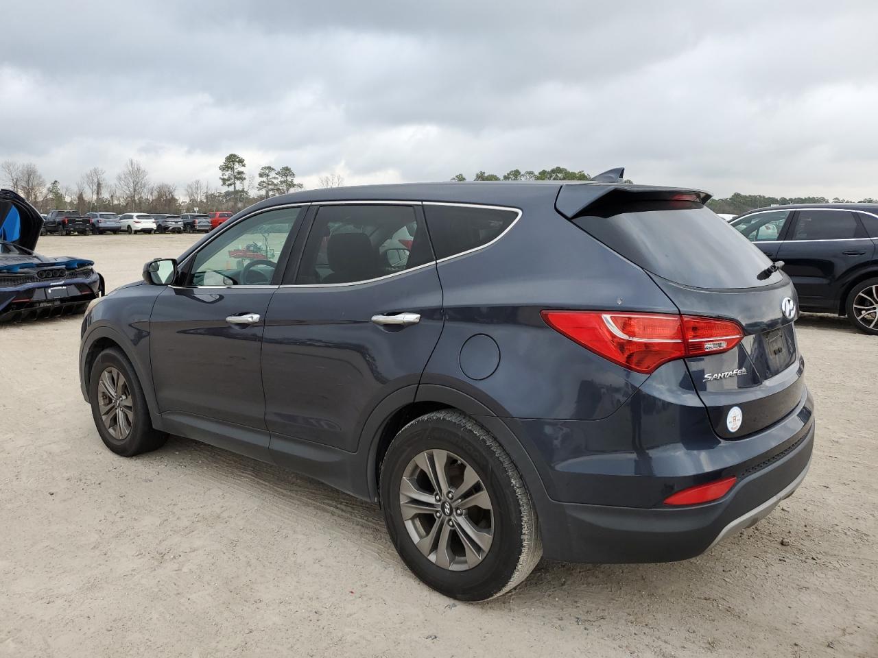 2015 Hyundai Santa Fe - Image 2