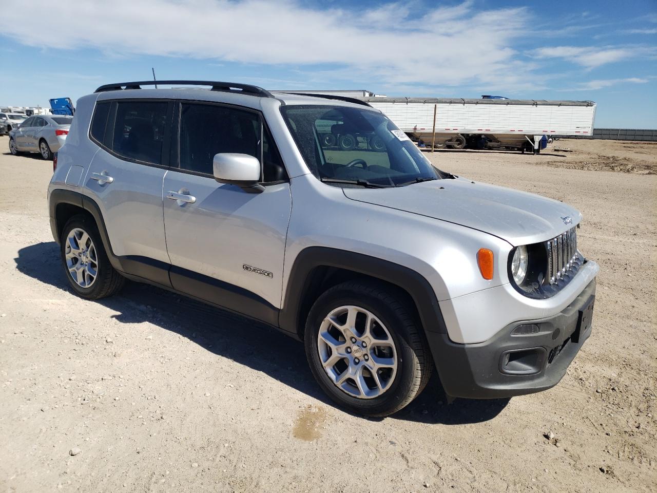 2018 Jeep Renegade - Image 4