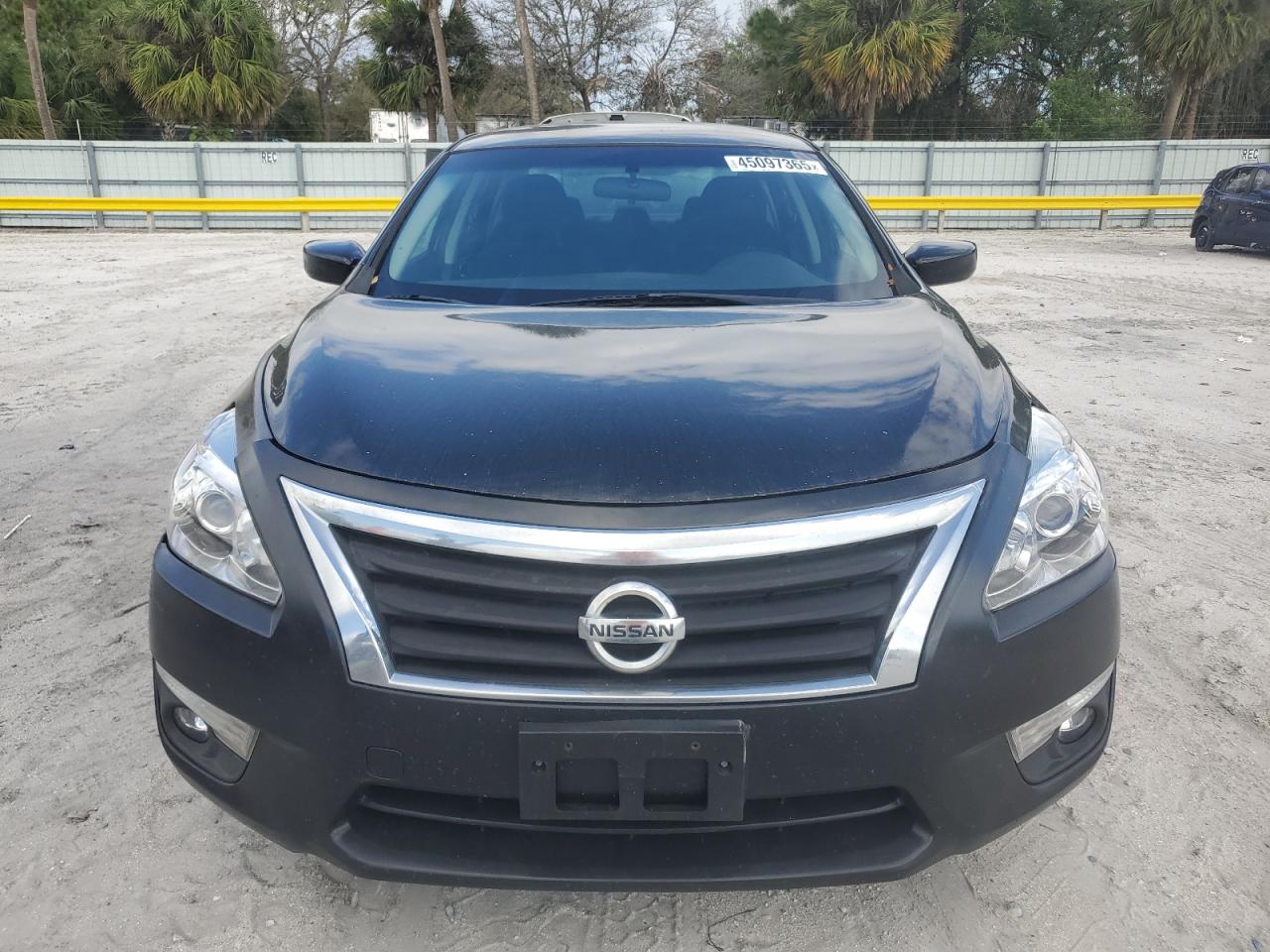2014 Nissan Altima - Image 5