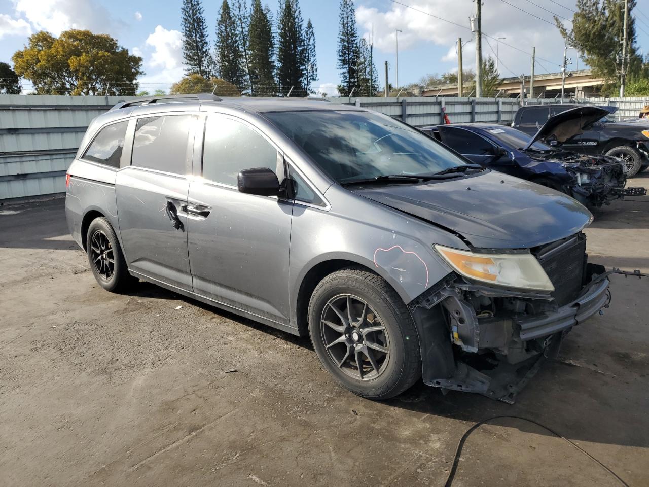 2013 Honda Odyssey - Image 4